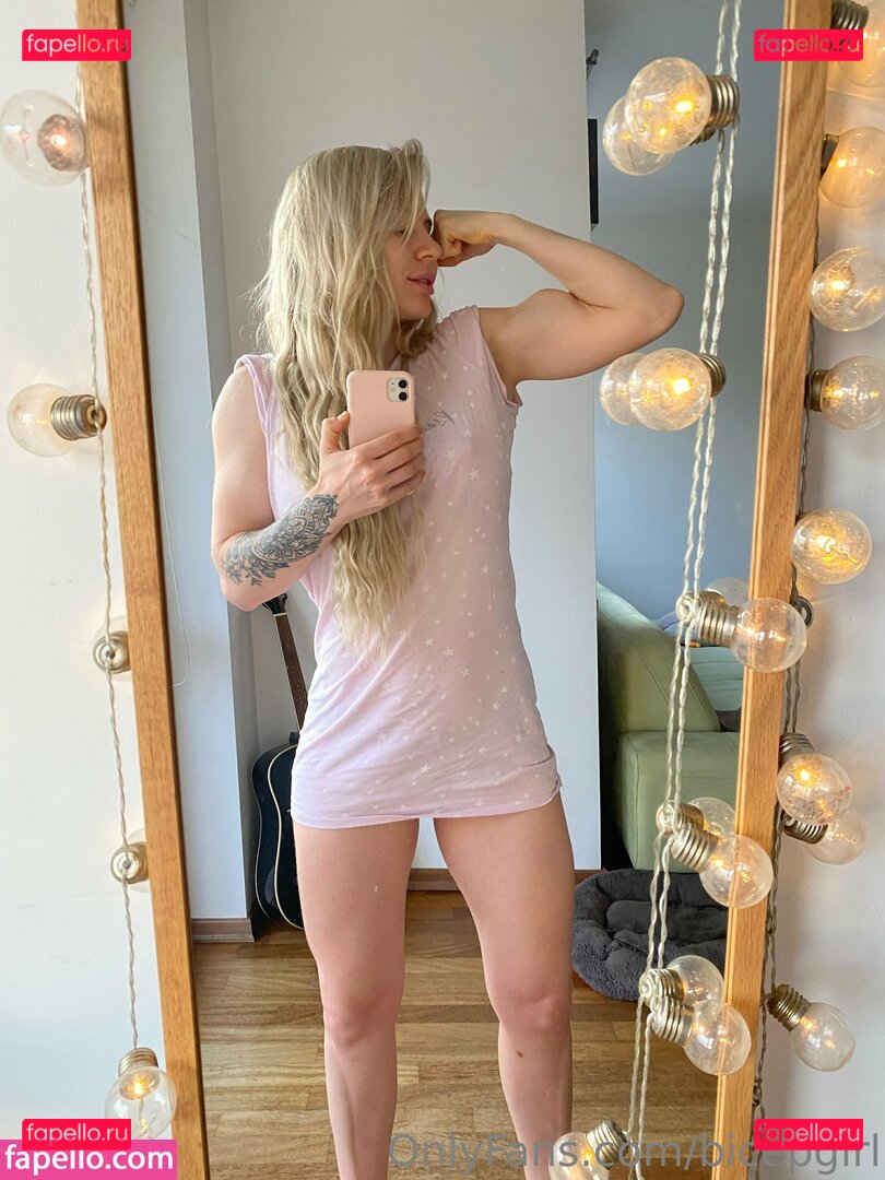 bicepgirl / ruzh_bedzir Onlyfans Photo Gallery 