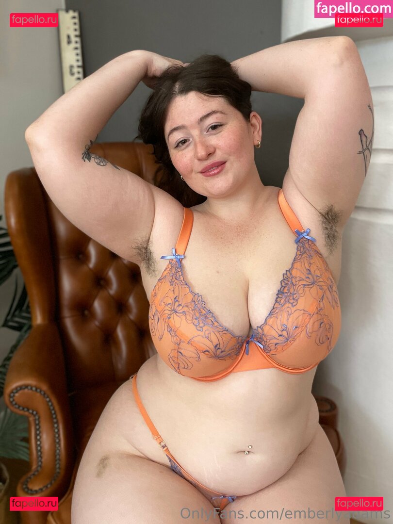 Emberly Adams / emberlyadams / emberlyadams_ / https: Onlyfans Photo Gallery 