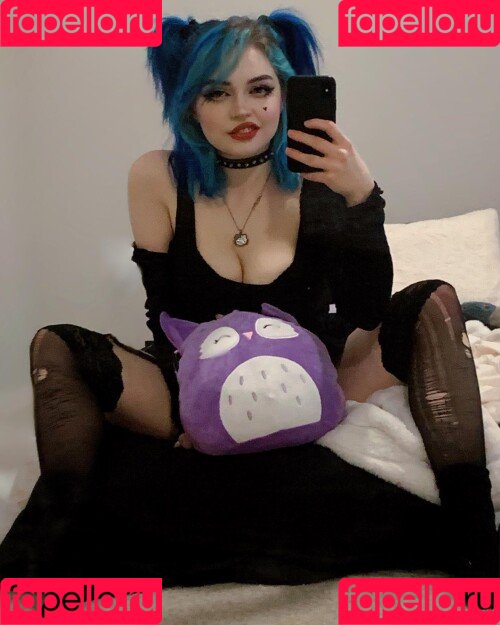 QueenNephilim / https: / queen.nephie Onlyfans Photo Gallery 