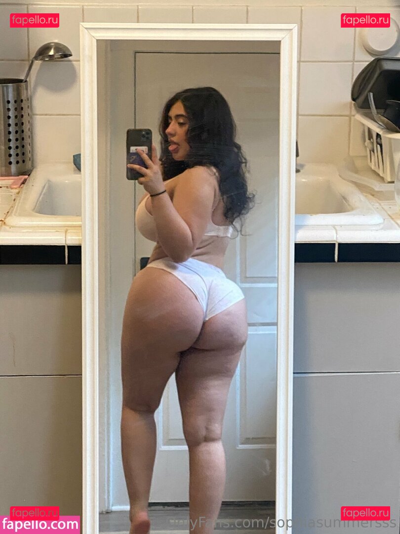 sophiasummersss / stacked_sophia Onlyfans Photo Gallery 