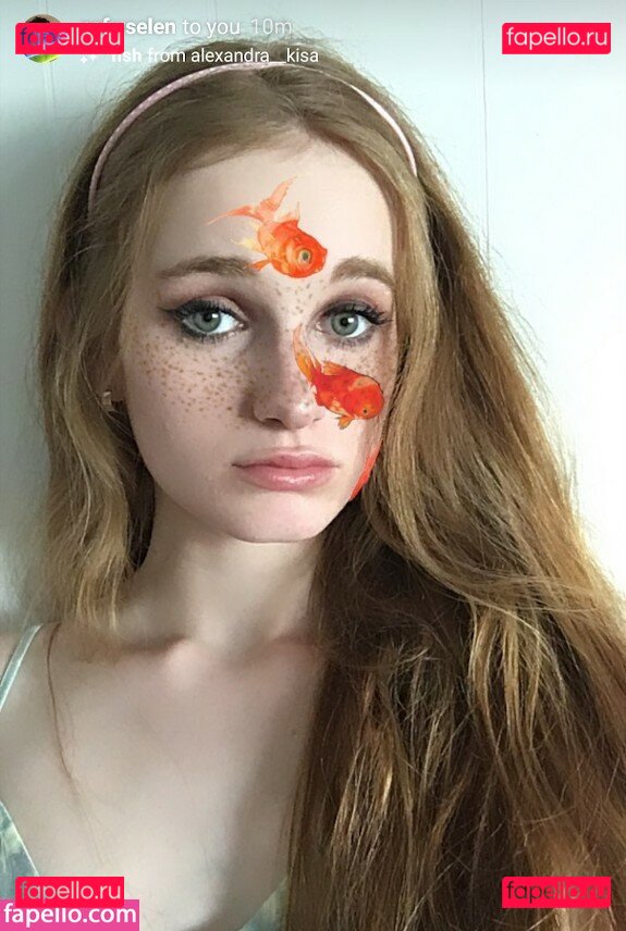 Arabella / arabellachi / arabelleraphael / https: / witchbella Onlyfans Photo Gallery 