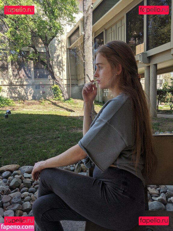 Arabella / arabellachi / arabelleraphael / https: / witchbella Onlyfans Photo Gallery 