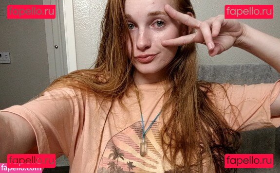 Arabella / arabellachi / arabelleraphael / https: / witchbella Onlyfans Photo Gallery 