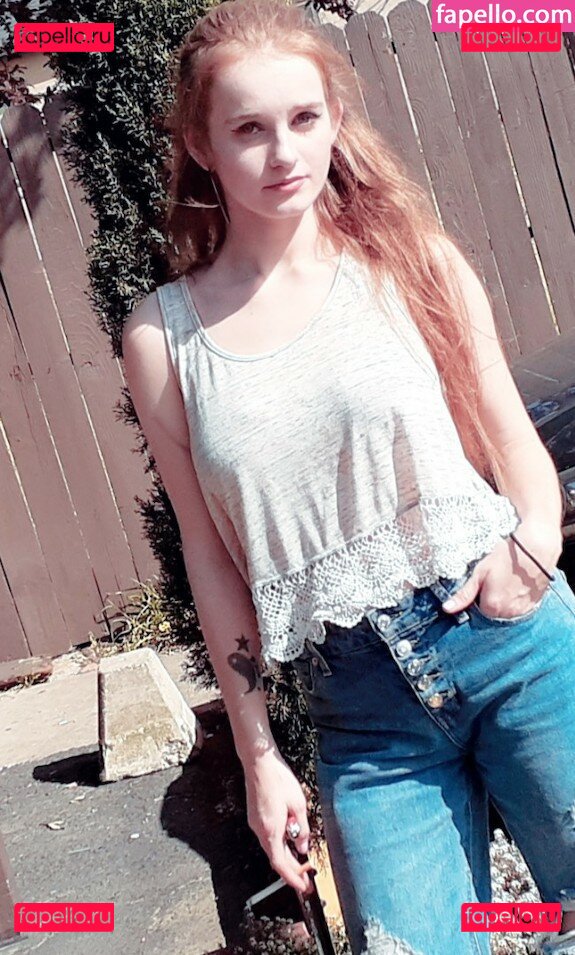 Arabella / arabellachi / arabelleraphael / https: / witchbella Onlyfans Photo Gallery 