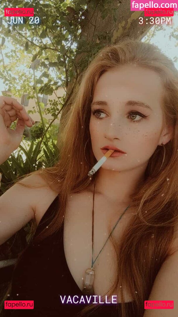 Arabella / arabellachi / arabelleraphael / https: / witchbella Onlyfans Photo Gallery 