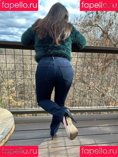 BustingMyButtons / https: Onlyfans Photo Gallery 