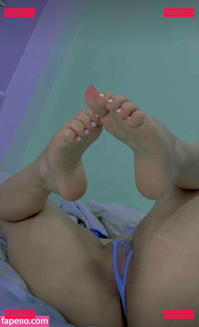 adrieamb / adripiecitos Onlyfans Photo Gallery 