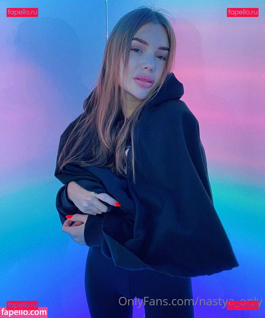 sofa_ukr / sofhour Onlyfans Photo Gallery 