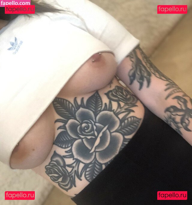 Gia_String / giastring Onlyfans Photo Gallery 