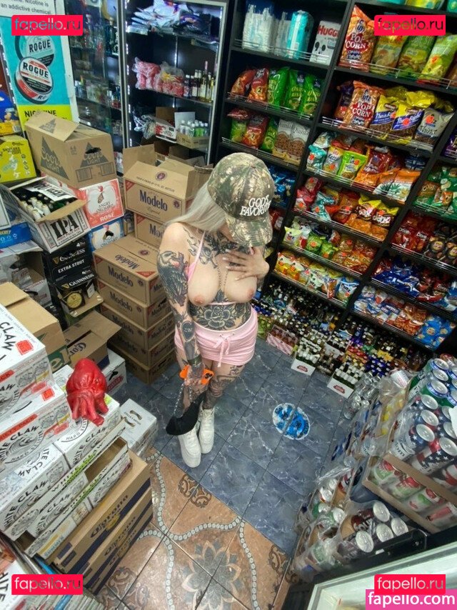 Gia_String / giastring Onlyfans Photo Gallery 