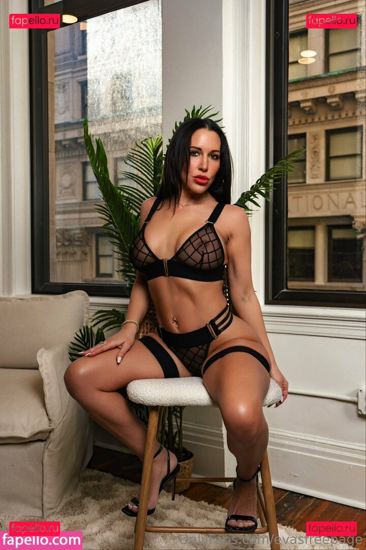 evasfreepage Onlyfans Photo Gallery 