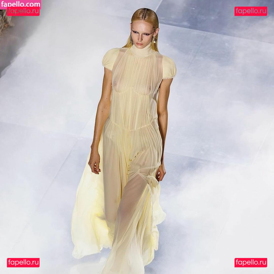 Alex Consani / alexconsani Onlyfans Photo Gallery 