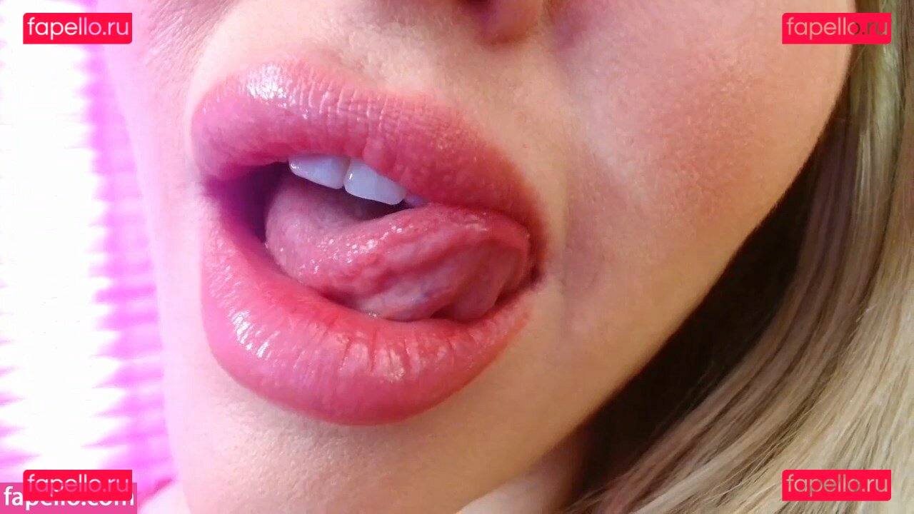 Hannah C / hannahcofficial / hannahnextdoor95 Onlyfans Photo Gallery 