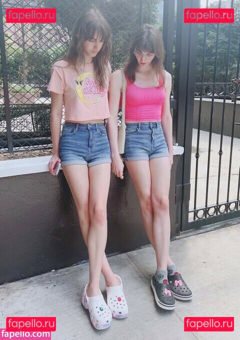 Soli Solstice / https: / solisolstice Onlyfans Photo Gallery 