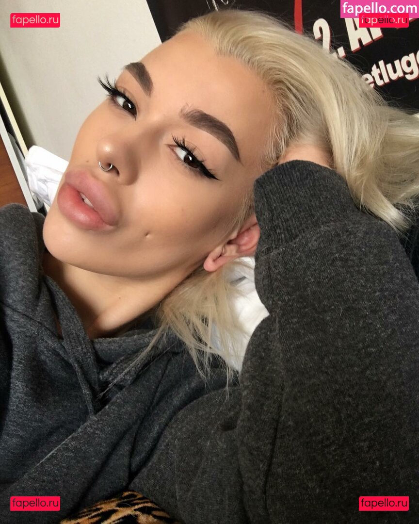 Elena Rosso / elena_rosso / elenarossofree Onlyfans Photo Gallery 