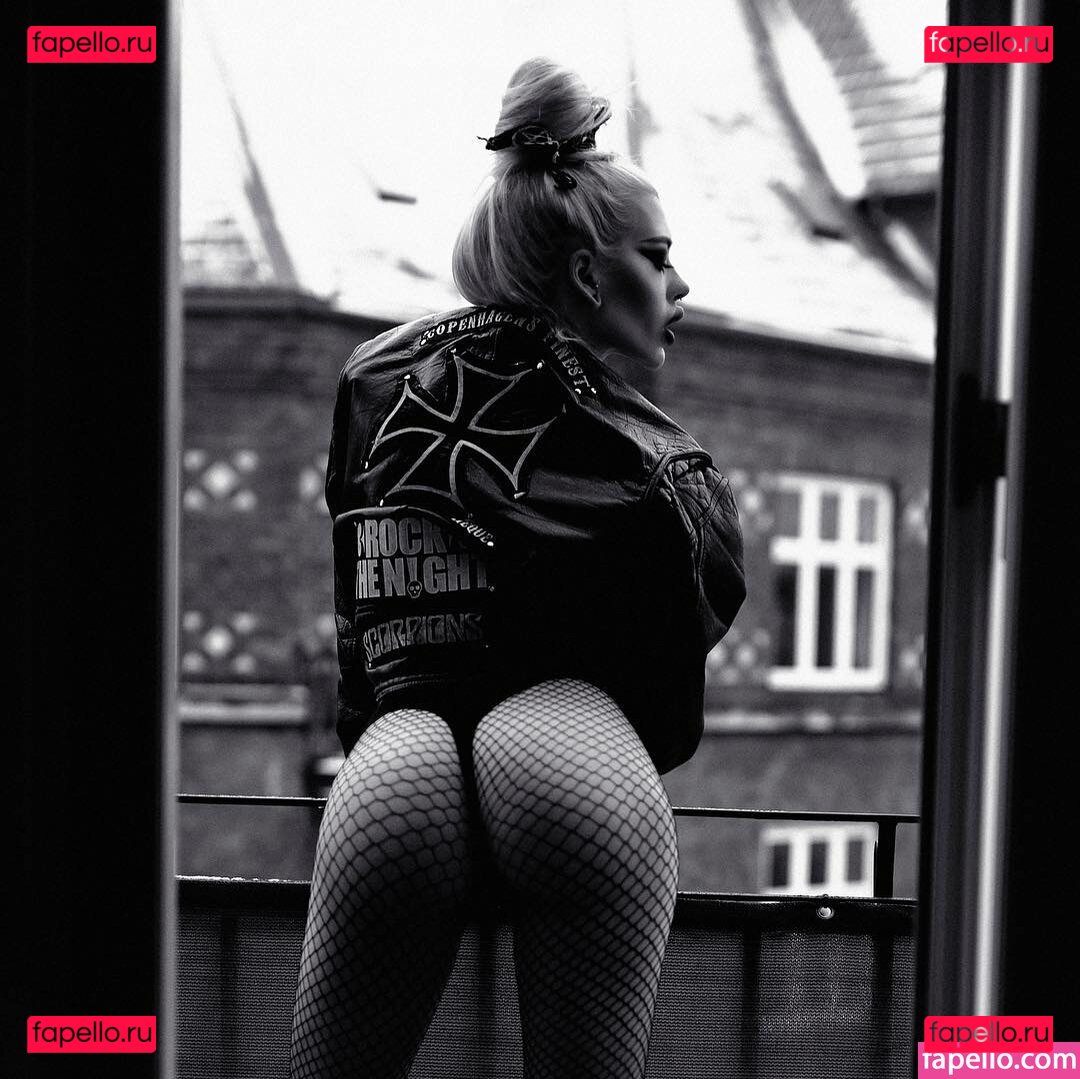 Elena Rosso / elena_rosso / elenarossofree Onlyfans Photo Gallery 