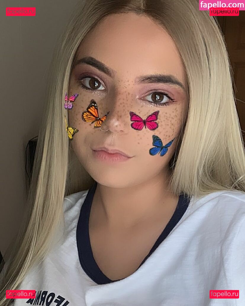 https: / lacebeth / laciearmstrong Onlyfans Photo Gallery 