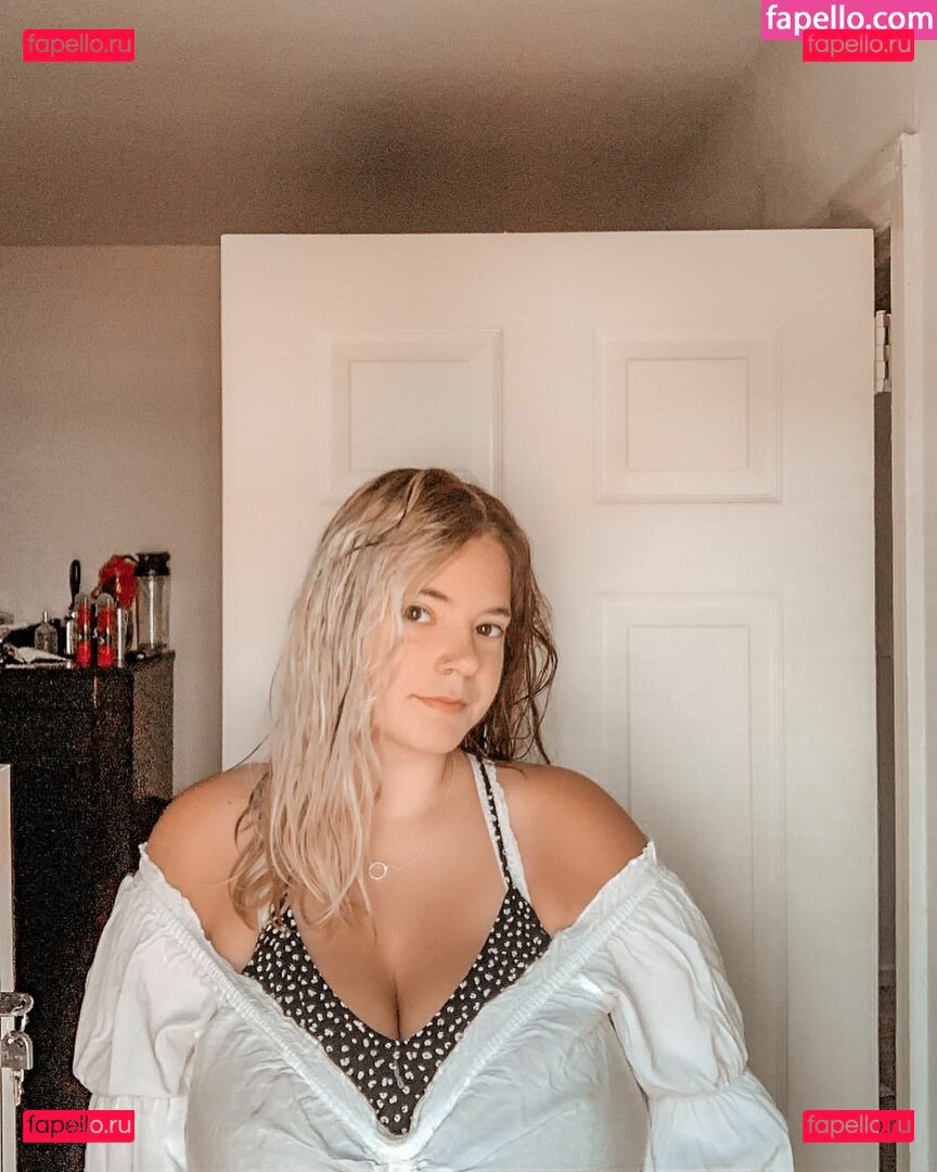 https: / lacebeth / laciearmstrong Onlyfans Photo Gallery 