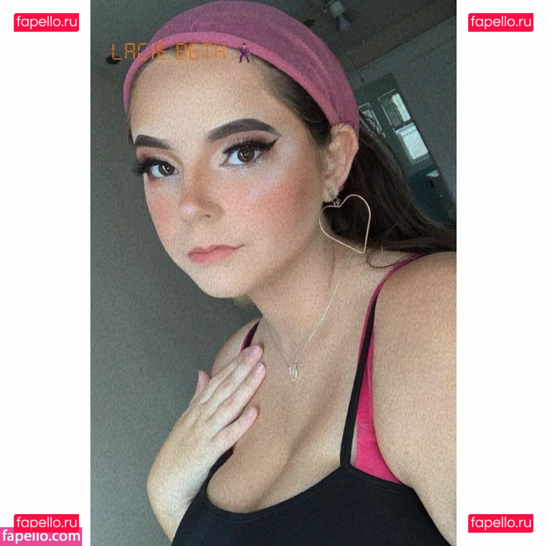 https: / lacebeth / laciearmstrong Onlyfans Photo Gallery 