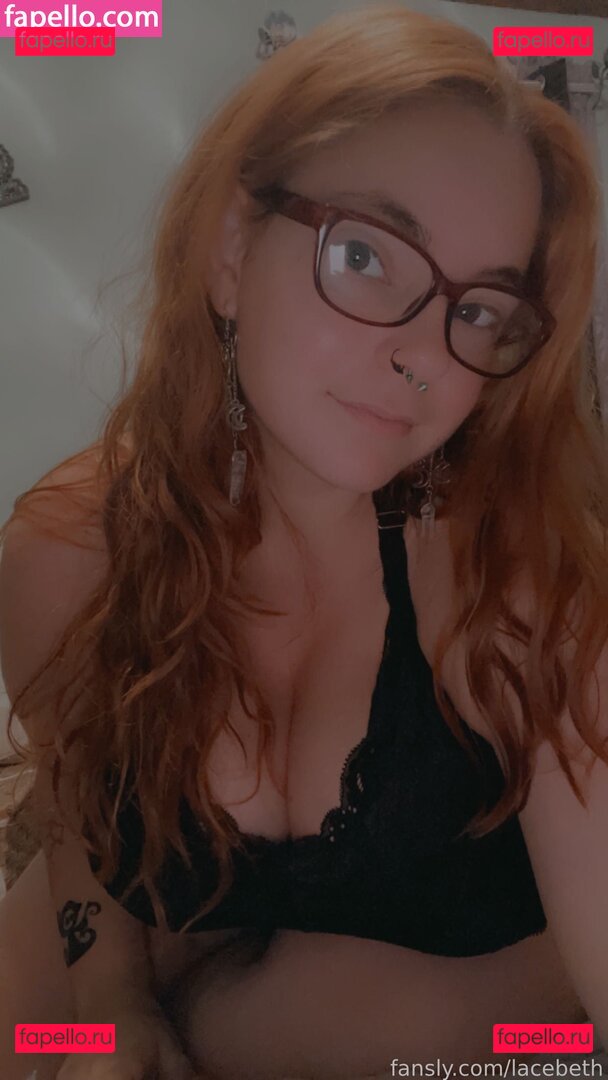 https: / lacebeth / laciearmstrong Onlyfans Photo Gallery 