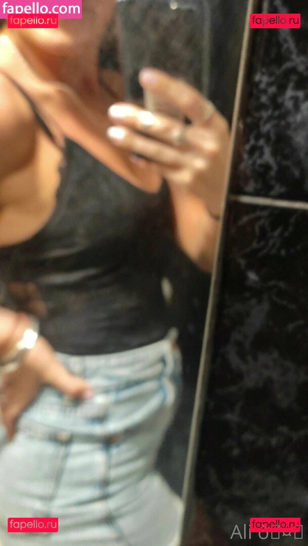 emilyali / emilyali_ Onlyfans Photo Gallery 