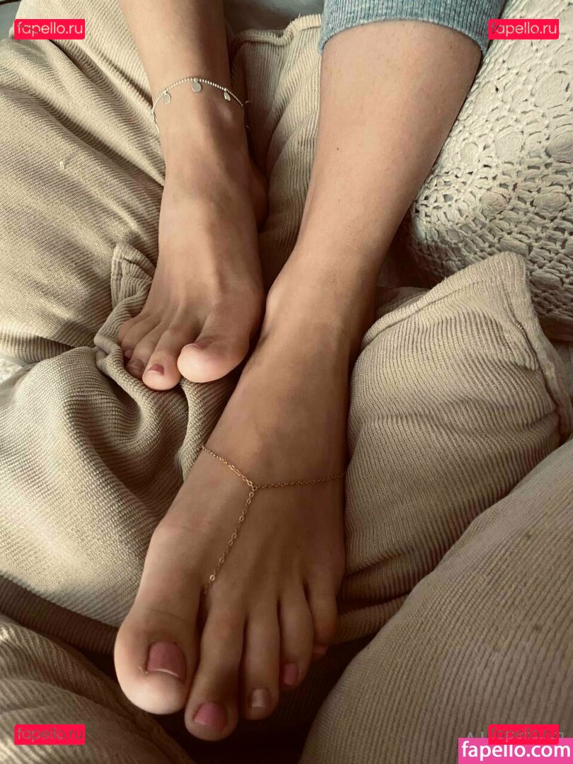 emilyali / emilyali_ Onlyfans Photo Gallery 