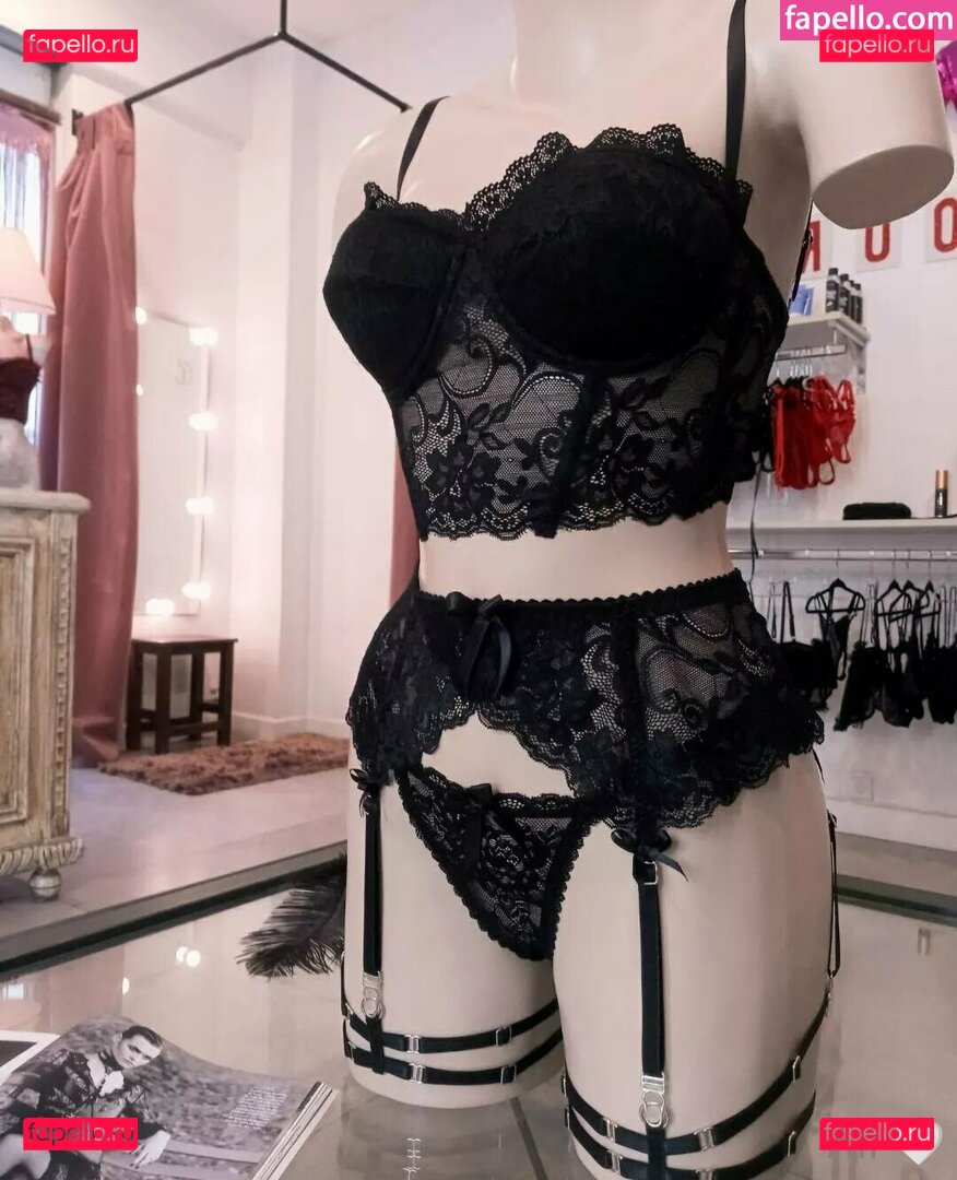 emilyali / emilyali_ Onlyfans Photo Gallery 