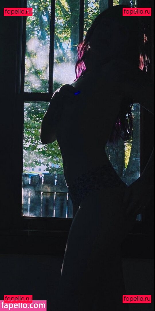 Cosmic_pixiee / LivPixie Onlyfans Photo Gallery 