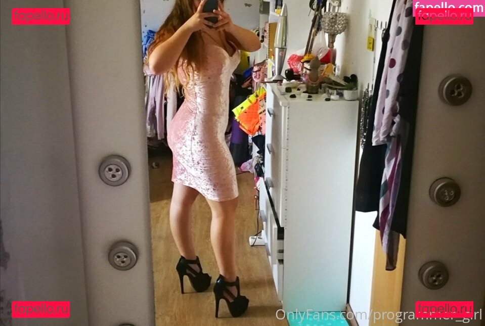 programmer_girl / programmer_girl__ Onlyfans Photo Gallery 