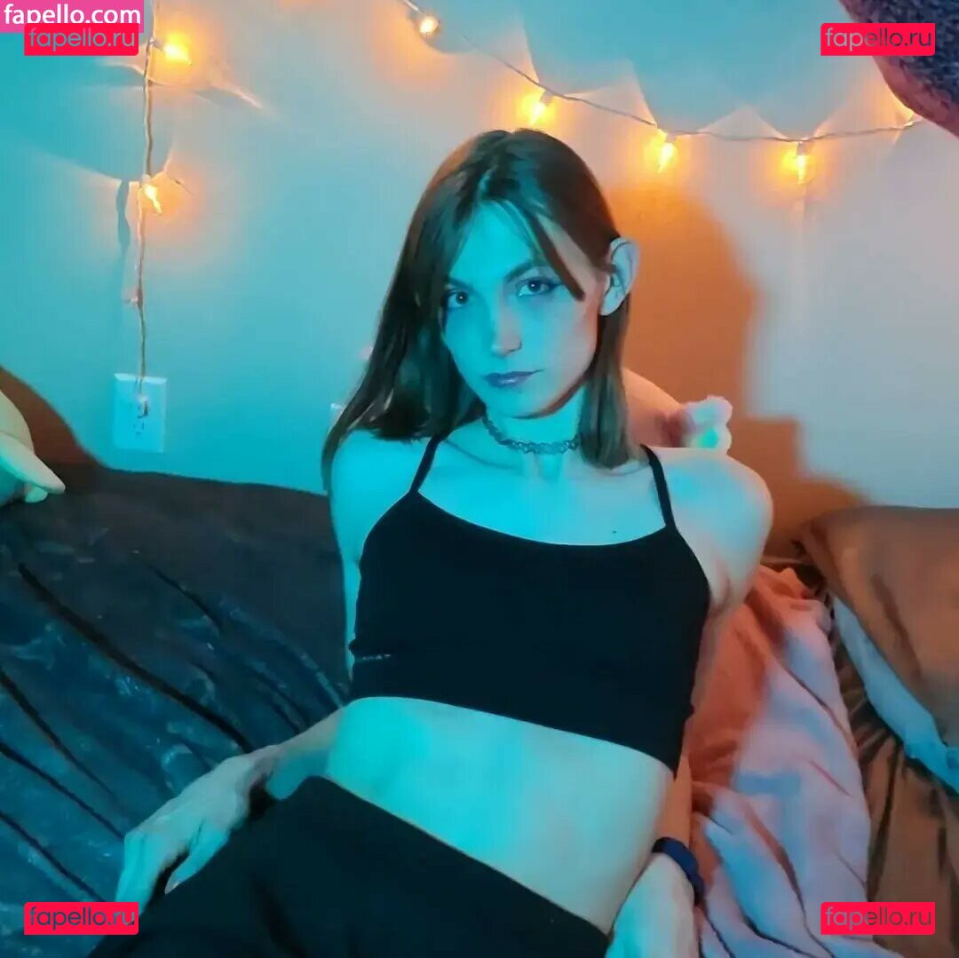 Alice Jade / AliceJade4444 Onlyfans Photo Gallery 