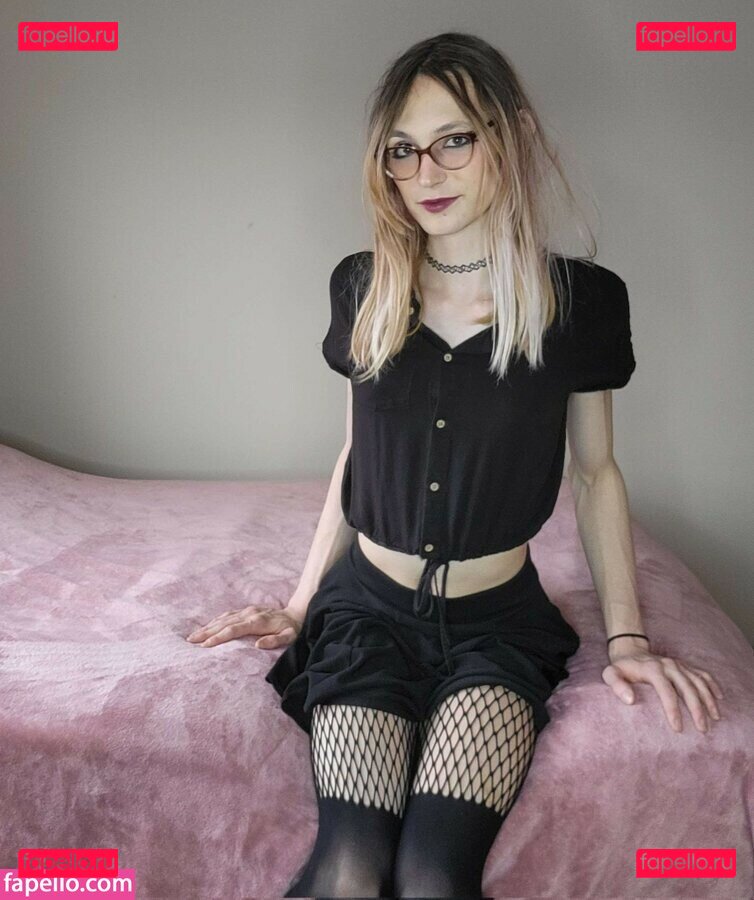 Alice Jade / AliceJade4444 Onlyfans Photo Gallery 