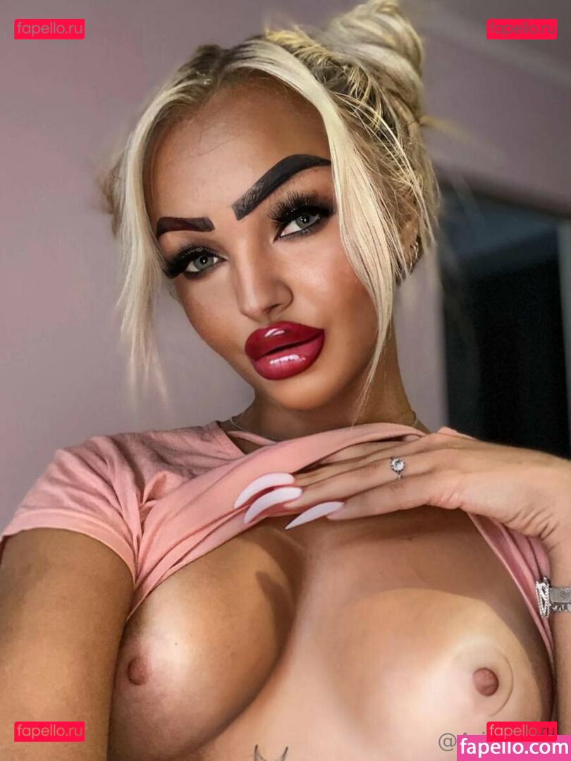 ari.ginger / ari_ginger Onlyfans Photo Gallery 