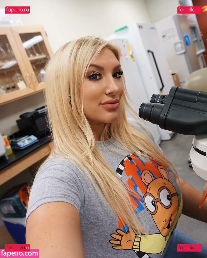 Taya Christian / Thedoctorbae Onlyfans Photo Gallery 