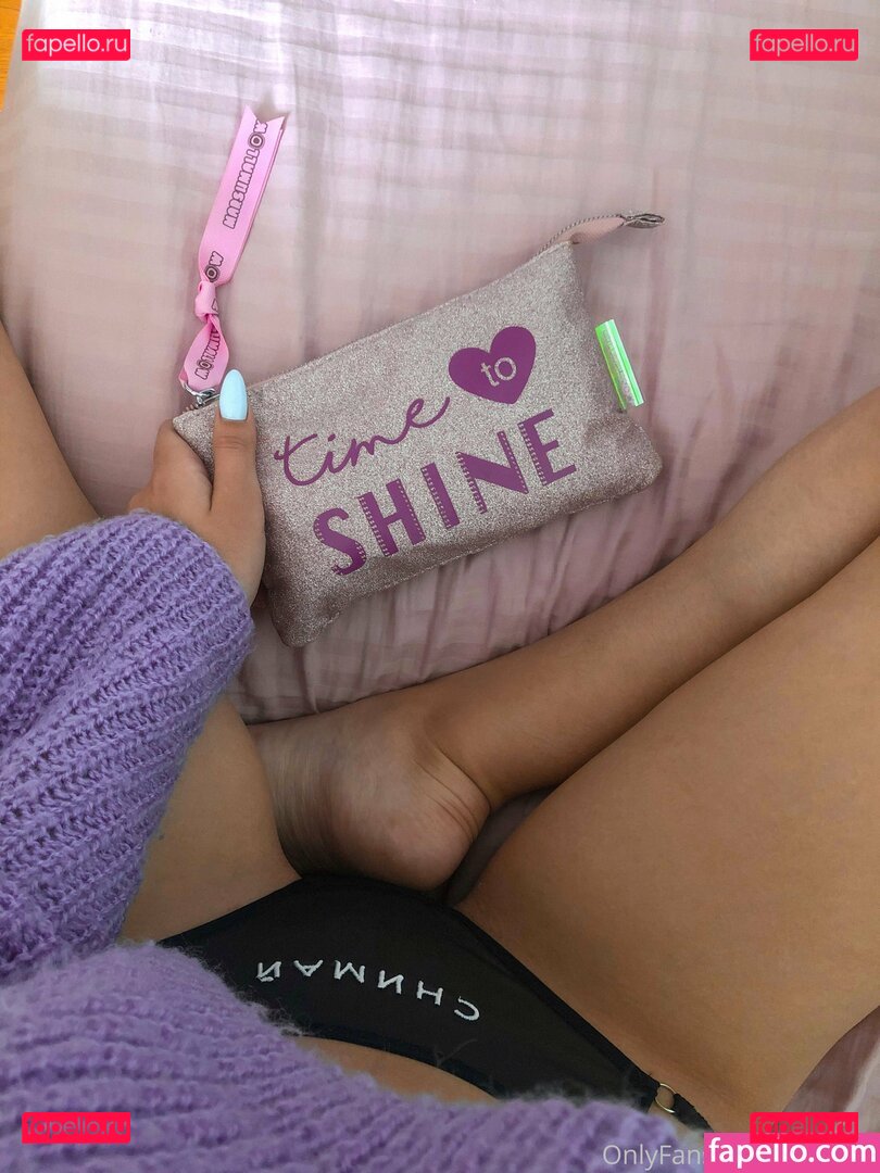 Liloo Moon / Puzzled_Win631 / https: / lilla_id / liloo_moon Onlyfans Photo Gallery 