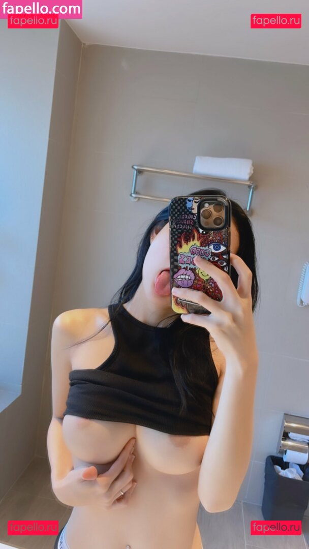 lookwadj / sexyangle_lookwa Onlyfans Photo Gallery 