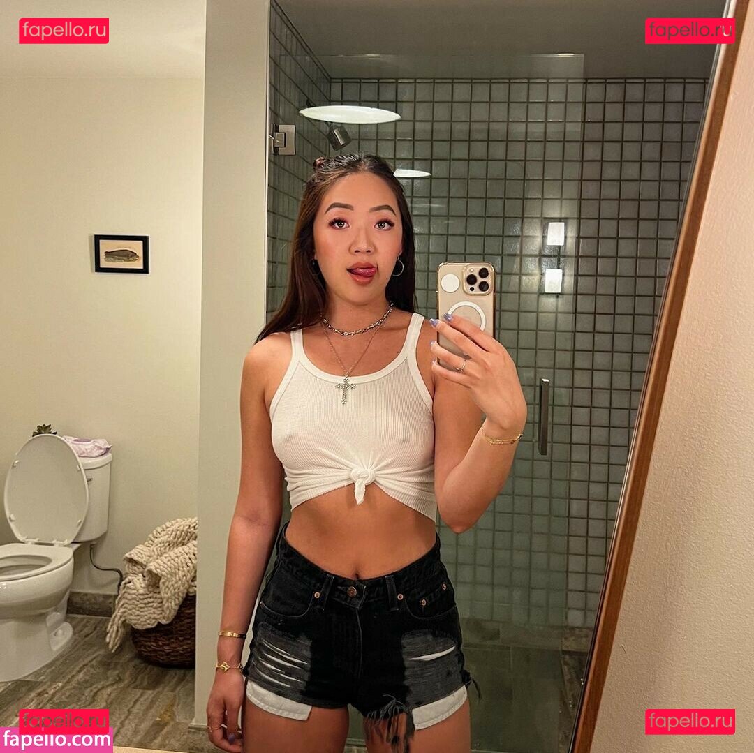 Simona Shao / simonashao Onlyfans Photo Gallery 