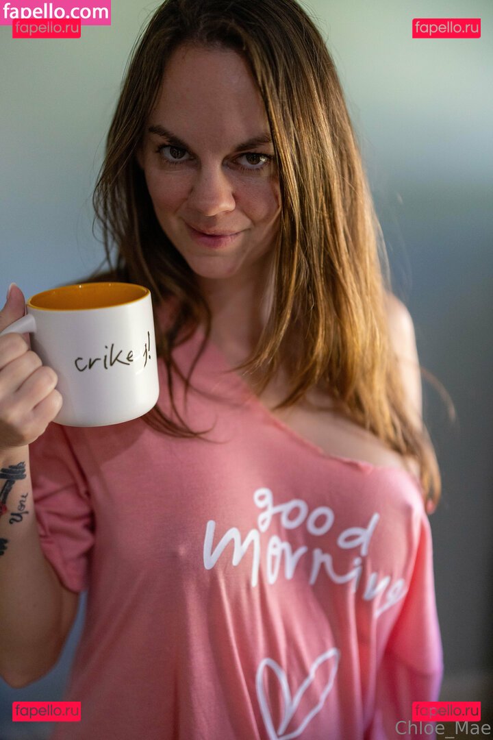 chloemaefree / petitechloe_mae Onlyfans Photo Gallery 