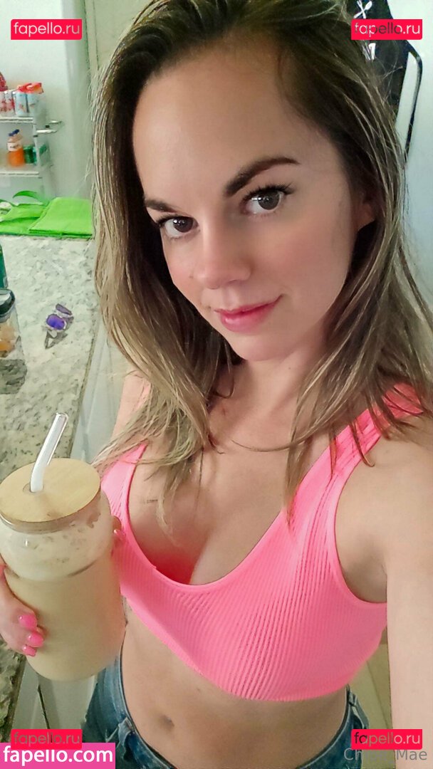 chloemaefree / petitechloe_mae Onlyfans Photo Gallery 