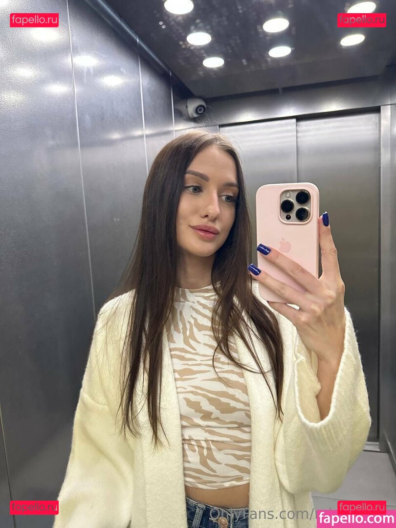 mia_evans Onlyfans Photo Gallery 