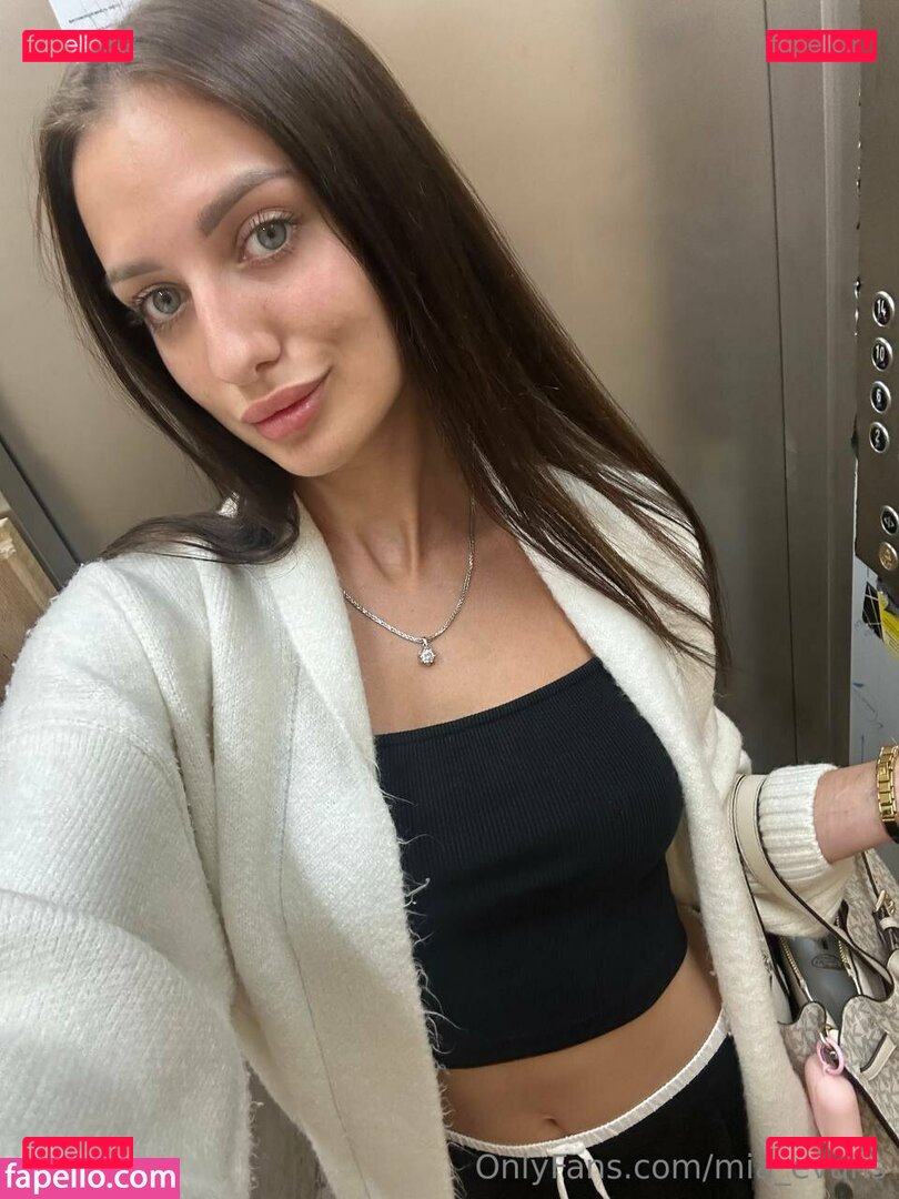 mia_evans Onlyfans Photo Gallery 