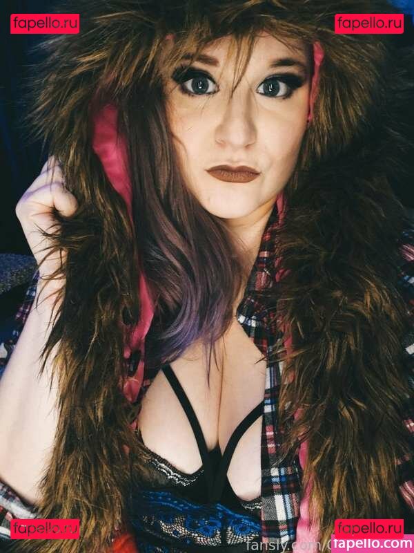 QueenGoldi / https: / thequeengoldi Onlyfans Photo Gallery 