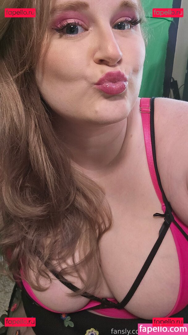 QueenGoldi / https: / thequeengoldi Onlyfans Photo Gallery 