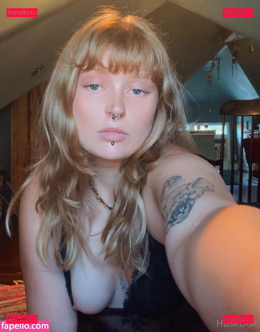 https: / huskdoll Onlyfans Photo Gallery 