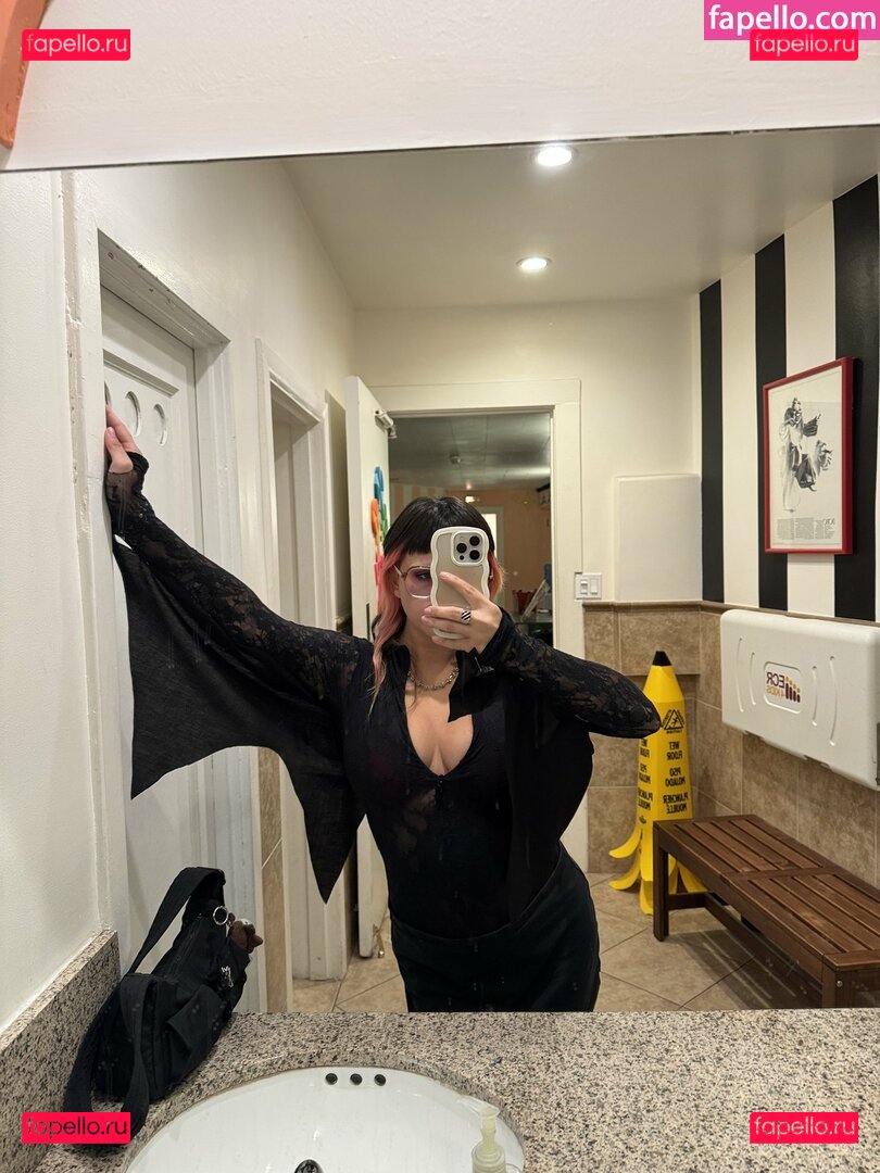 cowgirllaura / lauraaadilene Onlyfans Photo Gallery 