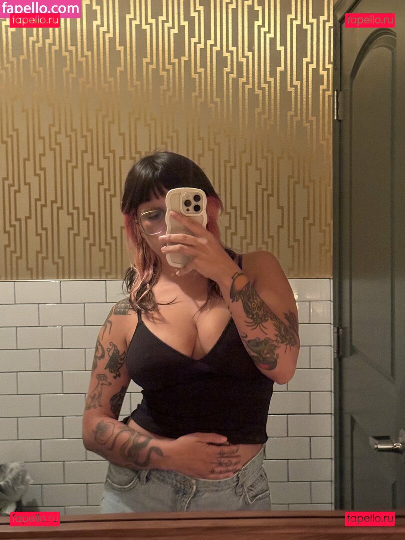 cowgirllaura / lauraaadilene Onlyfans Photo Gallery 