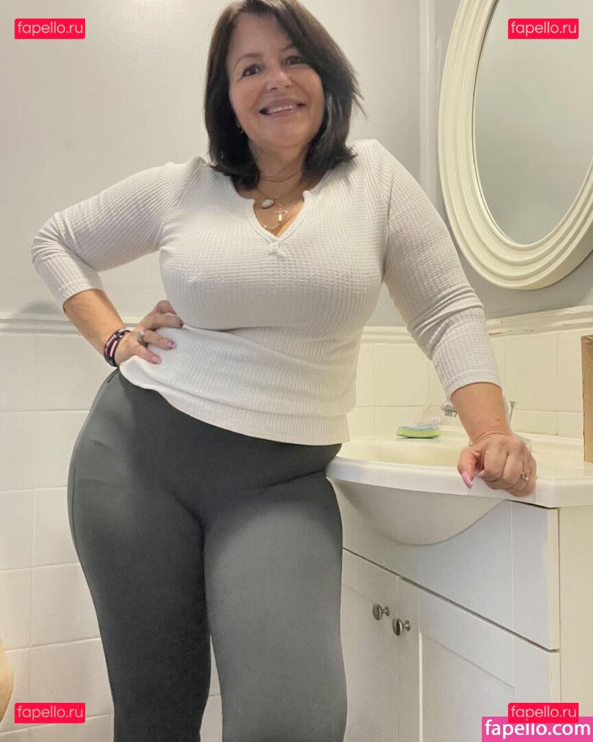 Lou M Bondi / finallyfoundmypeace / https: / ivorygoddess Onlyfans Photo Gallery 