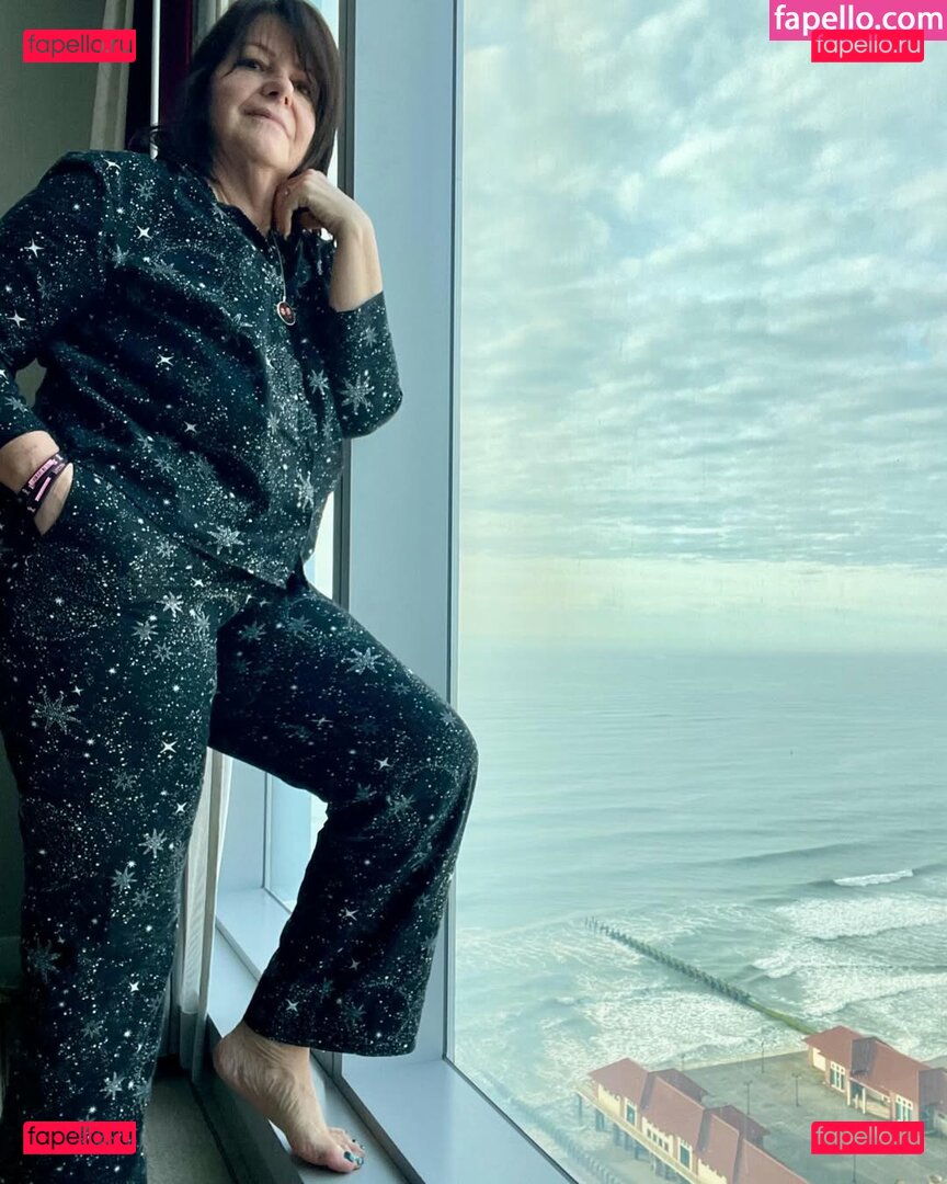 Lou M Bondi / finallyfoundmypeace / https: / ivorygoddess Onlyfans Photo Gallery 