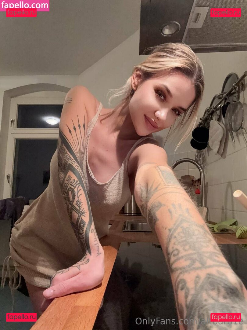 iamspiderbby Onlyfans Photo Gallery 