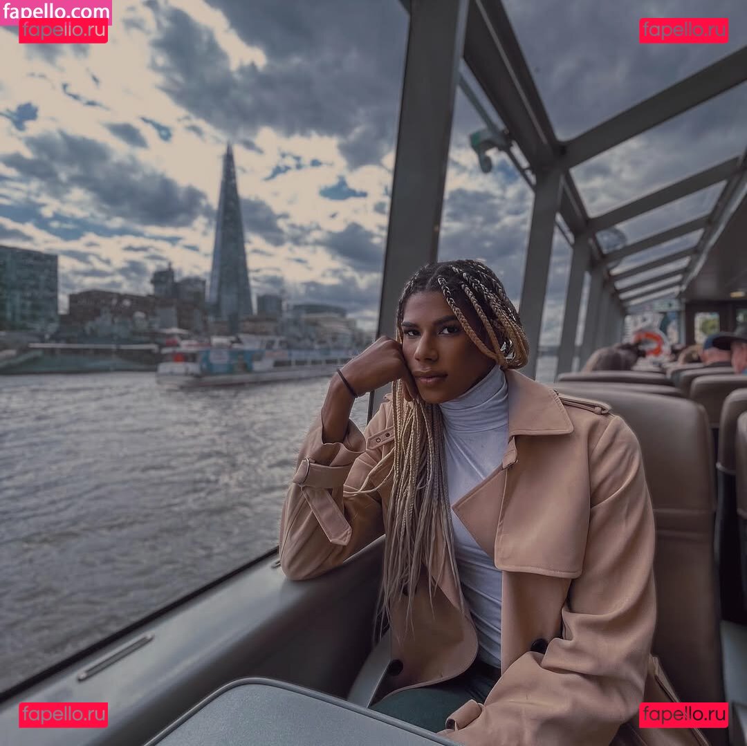 Miss Giraffe Pussy / https: / nekiazulu / therealamazon Onlyfans Photo Gallery 