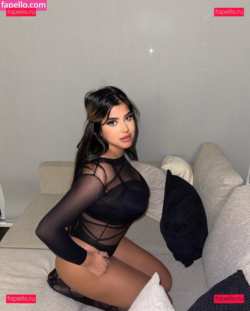Kiranxo / OMGLove Onlyfans Photo Gallery 